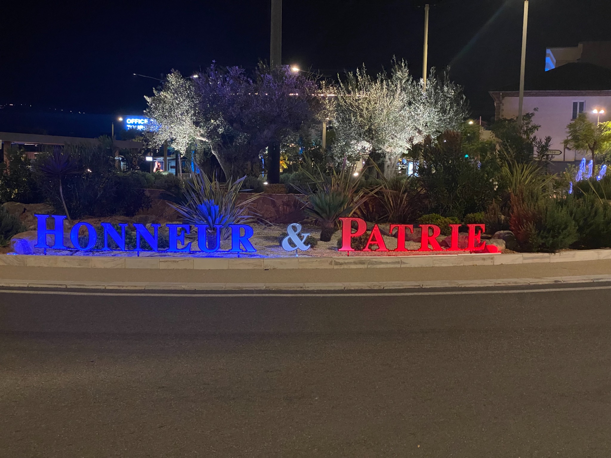 Mandelieu drapeau