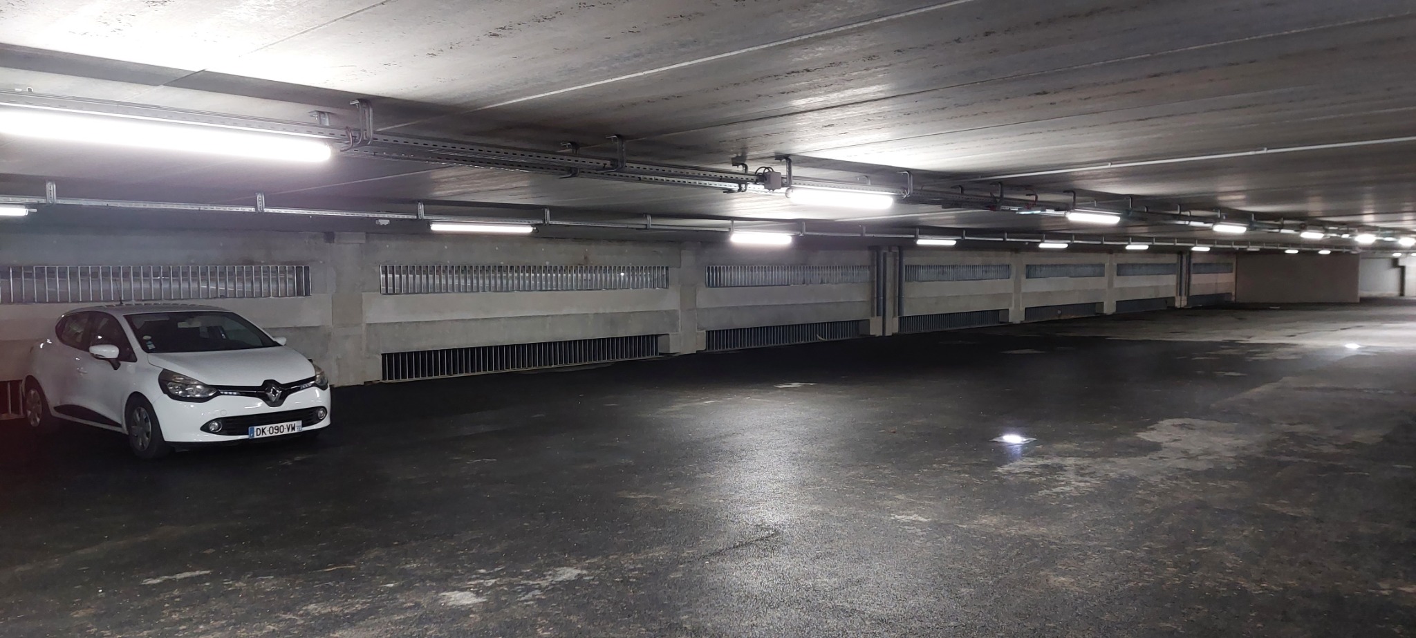 PARKING AVIGNON