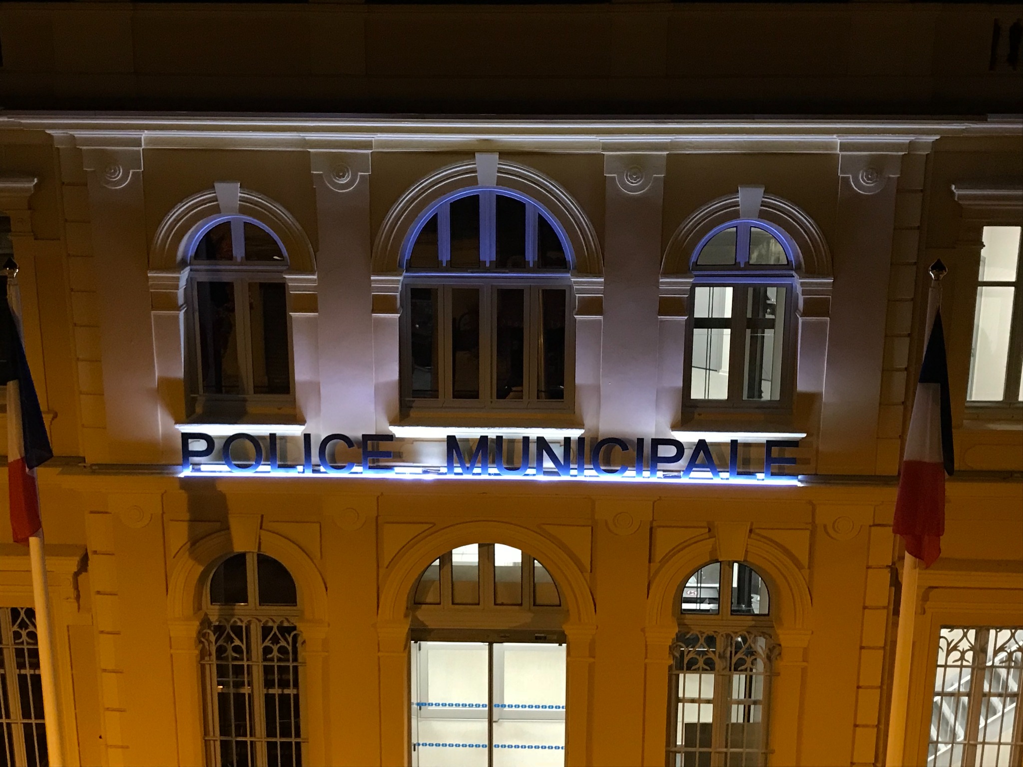 POLICE MUNICIPALE